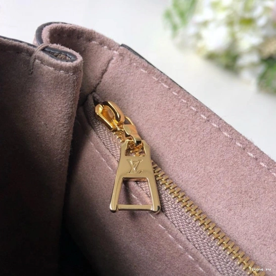 Affordable PM VAVIN LOUIS VUITTON 0824